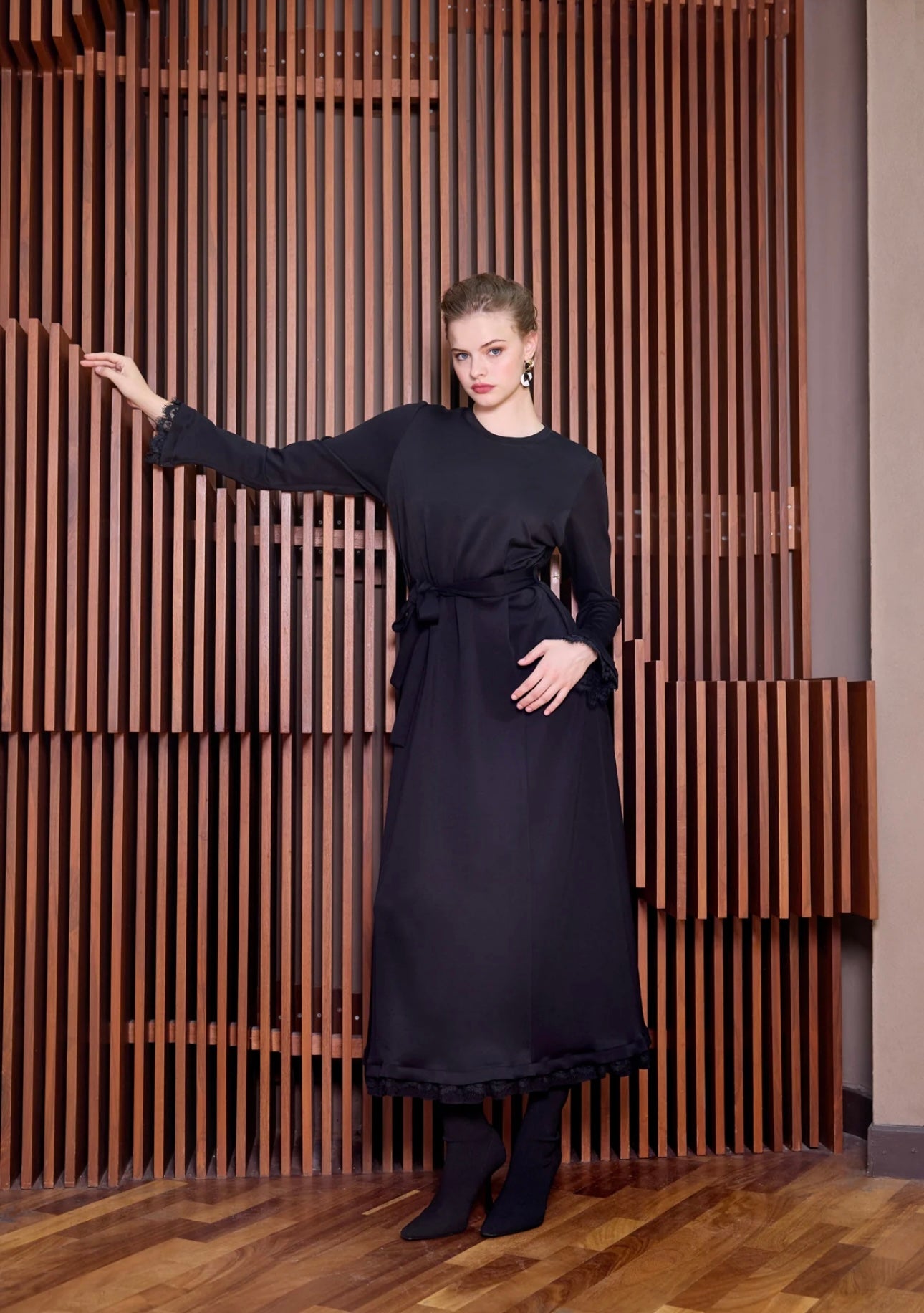 MissWhence Güpür Detaylı Elbise